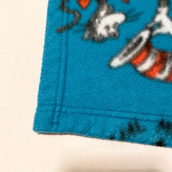 2003 Cat in the Hat Dr. Seuss Blanket 82” x 58” - Picture 7 of 16